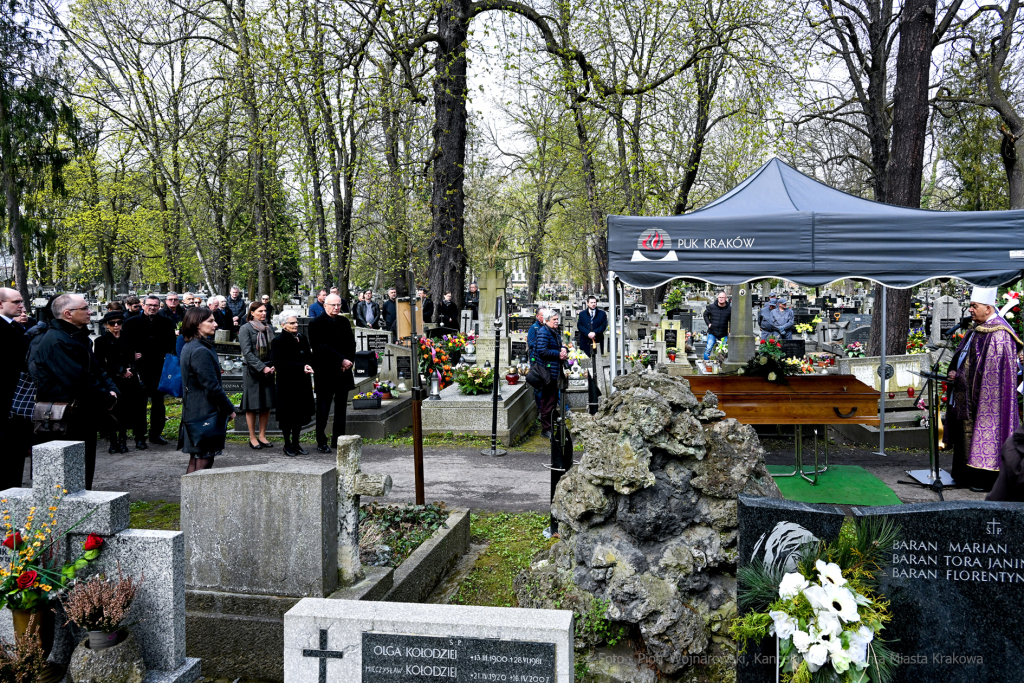 umk_6299.jpg-Zuziak, Zbigniew, wiceprezydent, profesor, Majchrowski, Cmentarz, Rakowicki  Autor: P. Wojnarowski