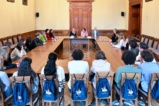 umk_8652.jpg-wizyta, młodzież, zwiedzanie, Domańska, Francja, Fontainebleau, UMK, 2023