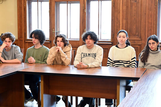 umk_8748.jpg-wizyta, młodzież, zwiedzanie, Domańska, Francja, Fontainebleau, UMK, 2023