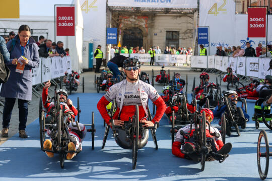 bs-230423-img_7315.jpg-Cracovia Maraton