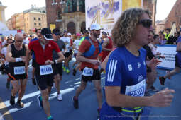 bs-230423-img_7571.jpg-Cracovia Maraton