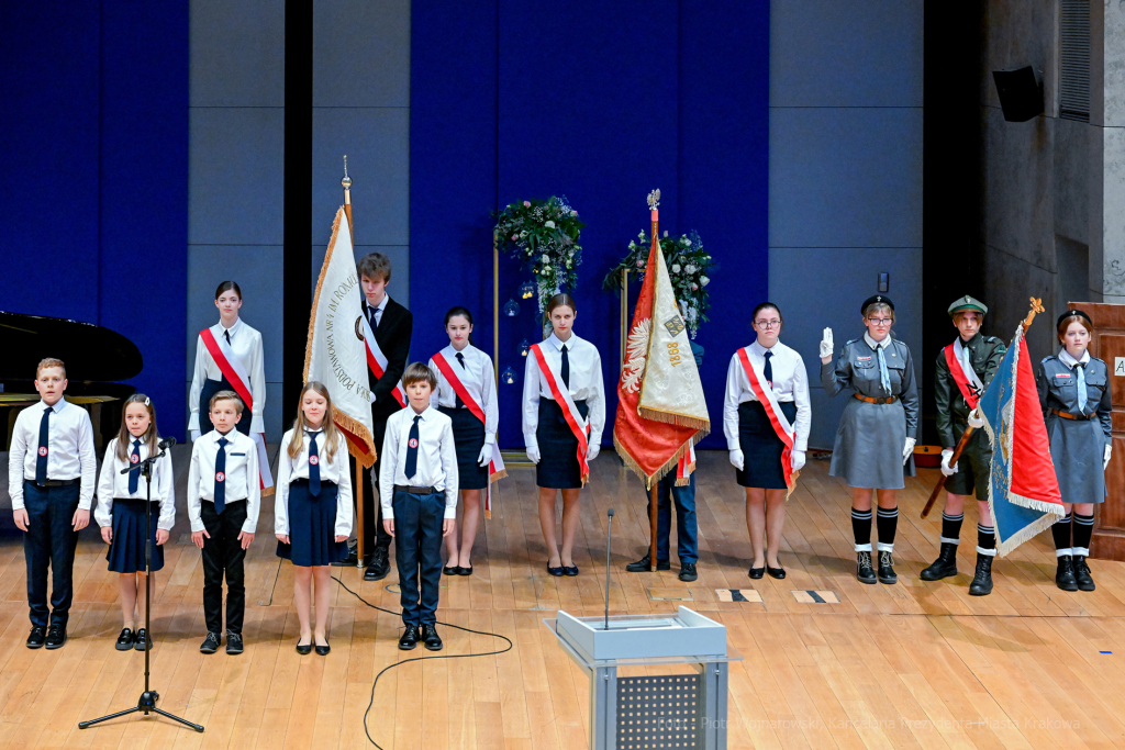 Jubileusz, szkoła, 4, nr 4, SP, Podstawowa, Kraków, Korfel-Jasińska, Honoris Gratia, 150 lat, Aud  Autor: P. Wojnarowski