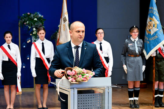 Jubileusz, szkoła, 4, nr 4, SP, Podstawowa, Kraków, Korfel-Jasińska, Honoris Gratia, 150 lat, Aud