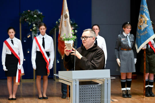 Jubileusz, szkoła, 4, nr 4, SP, Podstawowa, Kraków, Korfel-Jasińska, Honoris Gratia, 150 lat, Aud