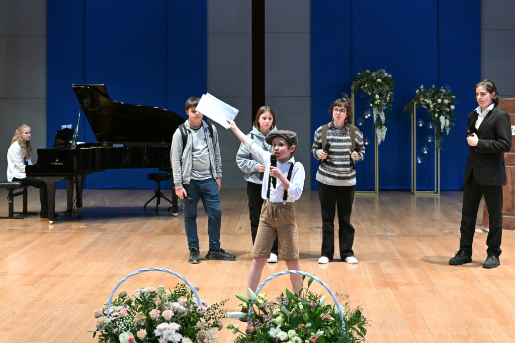 Jubileusz, szkoła, 4, nr 4, SP, Podstawowa, Kraków, Korfel-Jasińska, Honoris Gratia, 150 lat, Aud  Autor: P. Wojnarowski