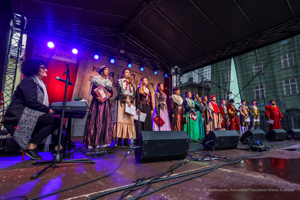 bs_230503_9066.jpg-Lekcja Śpiewania, BPP  Autor: B. Świerzowski