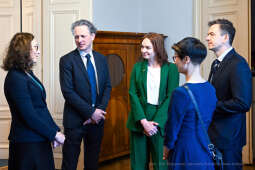 umk_8625.jpg-Shell, laptopy, przekazanie, Majchrowski, nternationaler Bund Polska, 2023