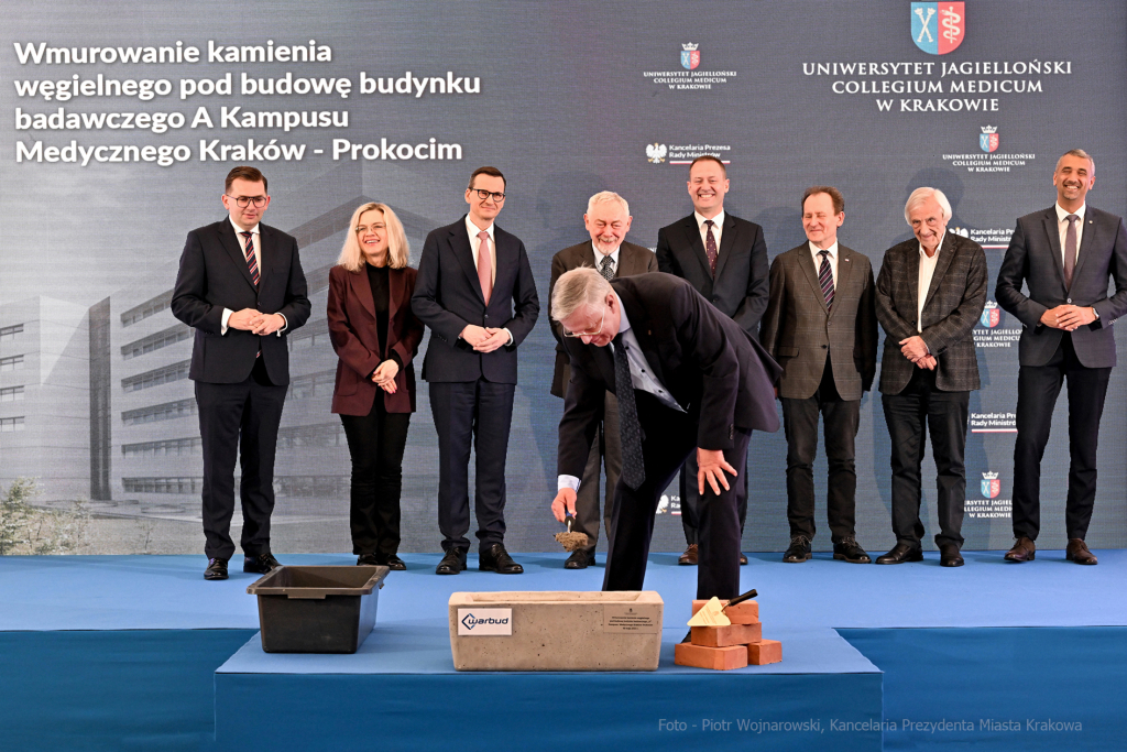 wmurowanie, kamienia, węgielnego,  Kampus, Medyczny, UJ, Prokocim, Majchrowski, Morawiecki, Wasserm  Autor: P. Wojnarowski