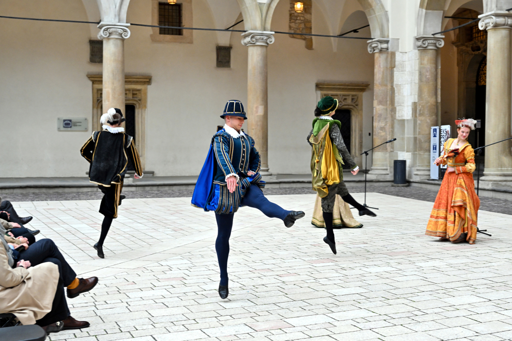 umk_5964.jpg-Wawel, Majchrowski, Noc Muzeów, inauguracja, Betlej, HG, 2023, XIX, Edycja  Autor: P. Wojnarowski