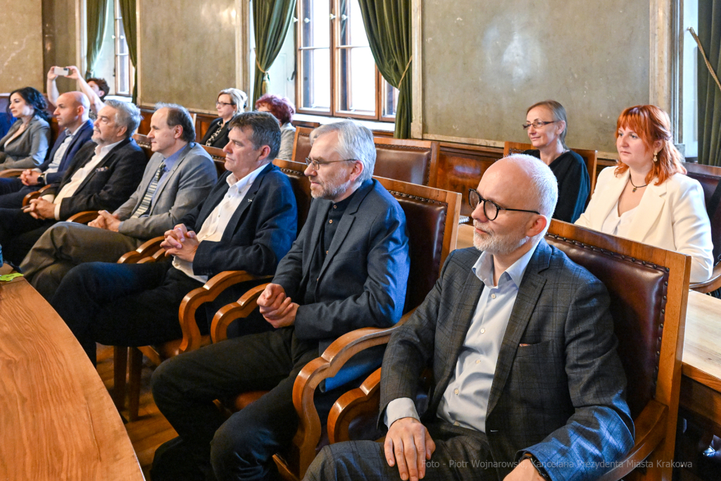 dsc_2893.jpg-MPEC, konferencja, środki, POIiŚ, Marian, Łyko, Majchrowski  Autor: P. Wojnarowski