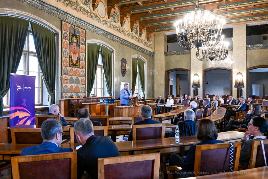 dsc_2979.jpg-MPEC, konferencja, środki, POIiŚ, Marian, Łyko, Majchrowski  Autor: P. Wojnarowski