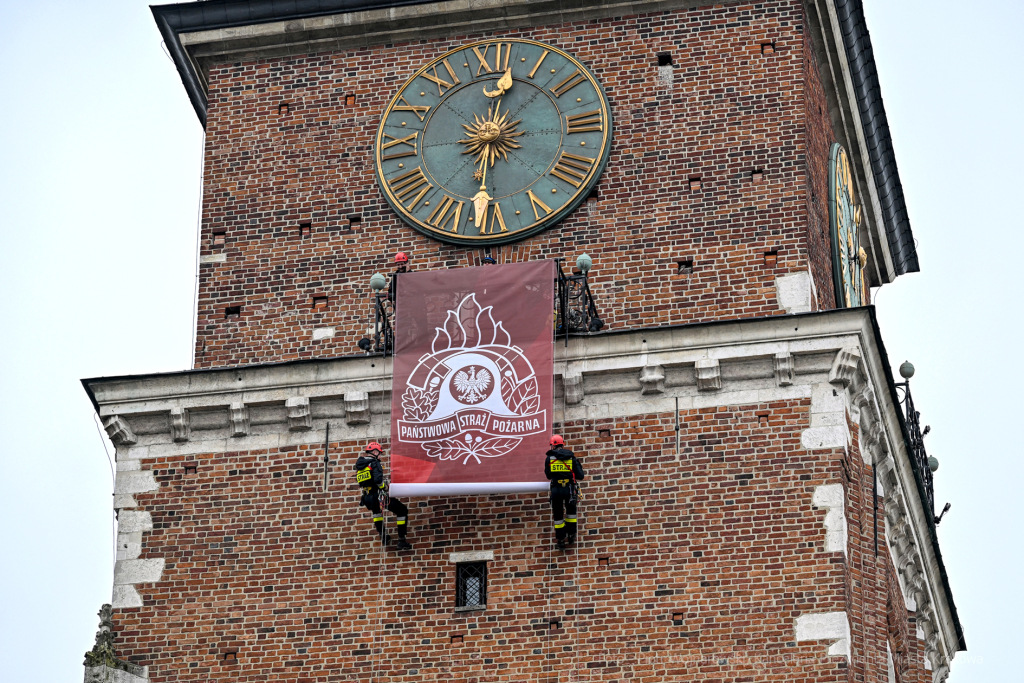 Krakowska Straż Pożarna, jubileusz, 150 lat, Rynek, Majchrowski, Bartkowiak, Kmita, Knapik, obchod  Autor: P. Wojnarowski