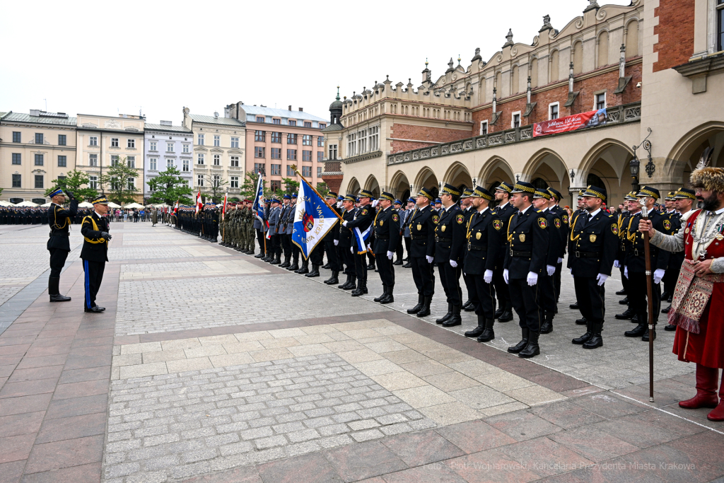 Krakowska Straż Pożarna, jubileusz, 150 lat, Rynek, Majchrowski, Bartkowiak, Kmita, Knapik, obchod  Autor: P. Wojnarowski