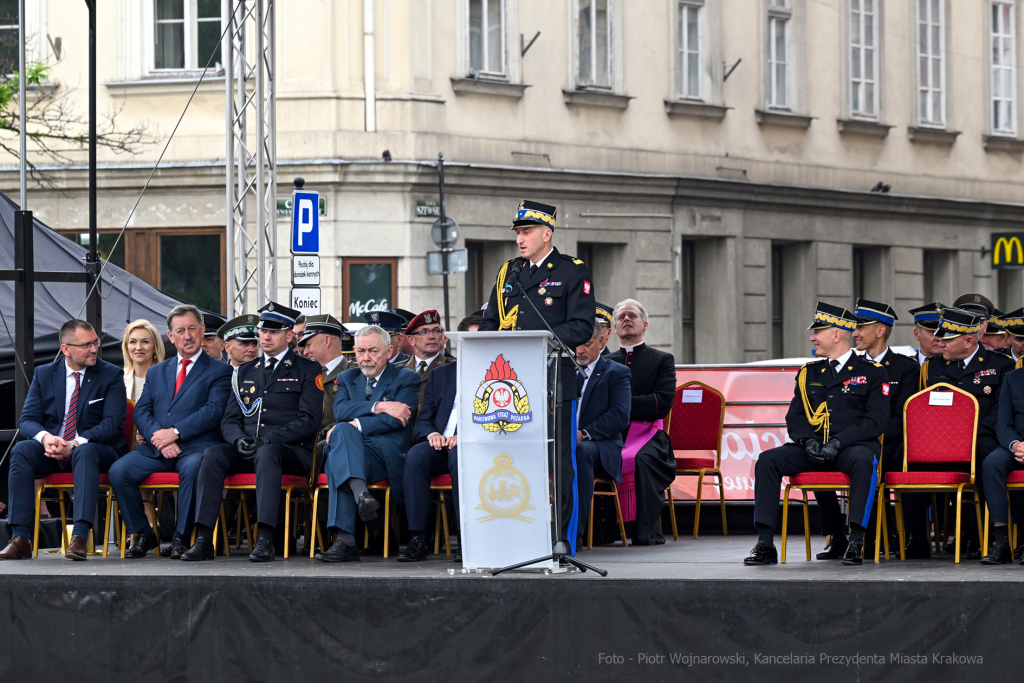 Krakowska Straż Pożarna, jubileusz, 150 lat, Rynek, Majchrowski, Bartkowiak, Kmita, Knapik, obchod  Autor: P. Wojnarowski