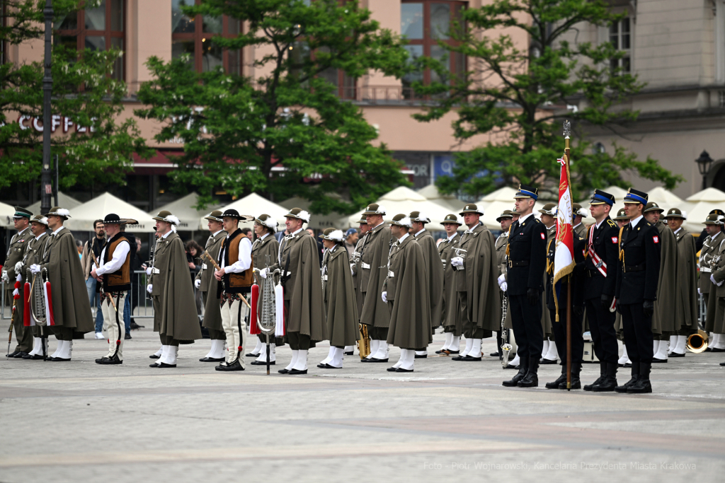 Krakowska Straż Pożarna, jubileusz, 150 lat, Rynek, Majchrowski, Bartkowiak, Kmita, Knapik, obchod  Autor: P. Wojnarowski