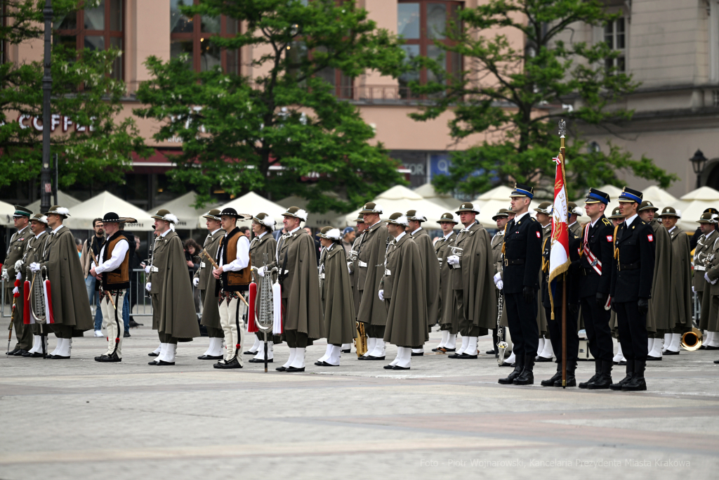 Krakowska Straż Pożarna, jubileusz, 150 lat, Rynek, Majchrowski, Bartkowiak, Kmita, Knapik, obchod  Autor: P. Wojnarowski