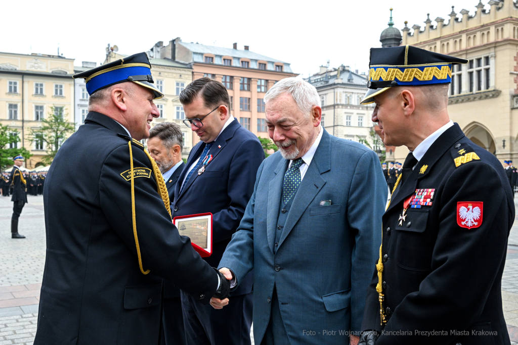 Krakowska Straż Pożarna, jubileusz, 150 lat, Rynek, Majchrowski, Bartkowiak, Kmita, Knapik, obchod  Autor: P. Wojnarowski