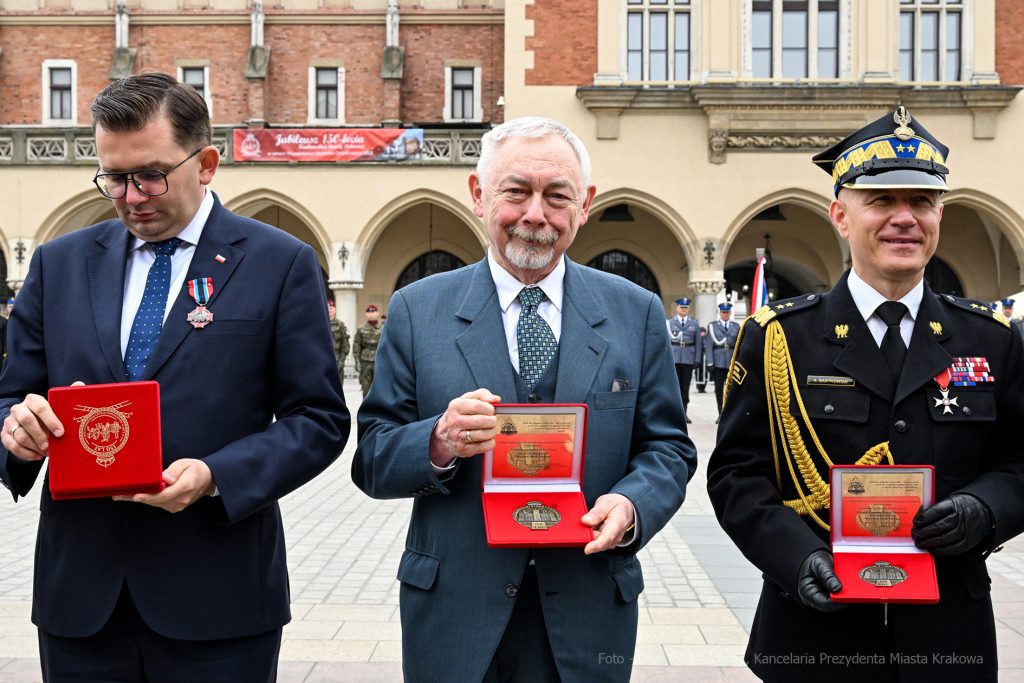 Krakowska Straż Pożarna, jubileusz, 150 lat, Rynek, Majchrowski, Bartkowiak, Kmita, Knapik, obchod  Autor: P. Wojnarowski