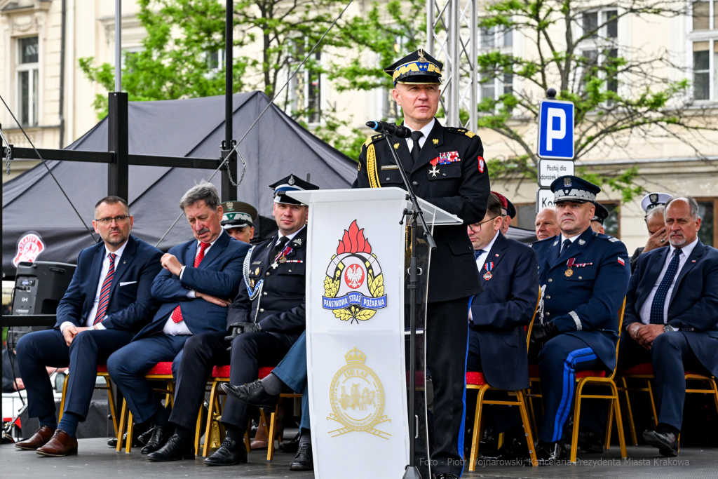 Krakowska Straż Pożarna, jubileusz, 150 lat, Rynek, Majchrowski, Bartkowiak, Kmita, Knapik, obchod  Autor: P. Wojnarowski