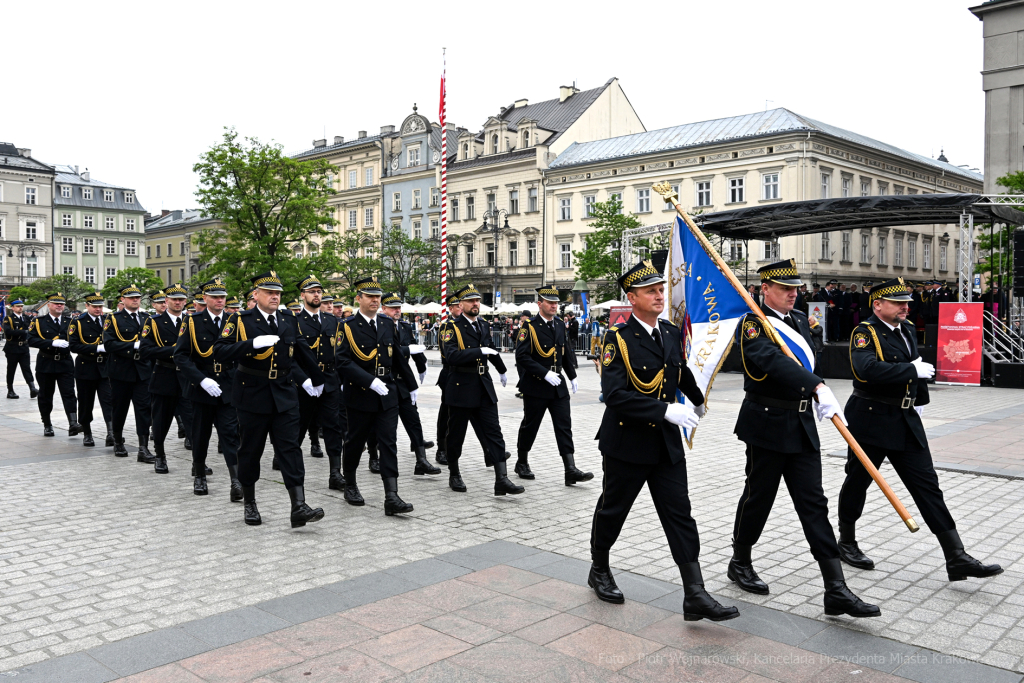 Krakowska Straż Pożarna, jubileusz, 150 lat, Rynek, Majchrowski, Bartkowiak, Kmita, Knapik, obchod  Autor: P. Wojnarowski