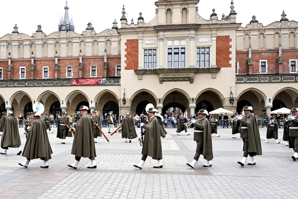 Krakowska Straż Pożarna, jubileusz, 150 lat, Rynek, Majchrowski, Bartkowiak, Kmita, Knapik, obchod  Autor: P. Wojnarowski