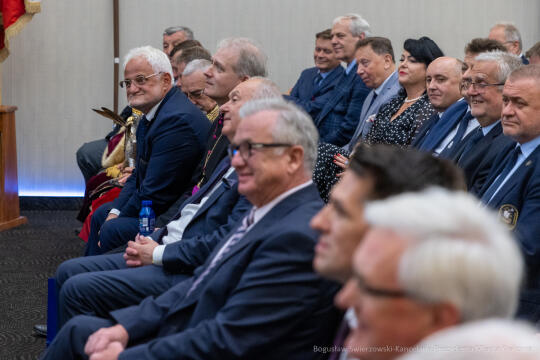 bs-230527-img_7284.jpg-izba, gala,medale