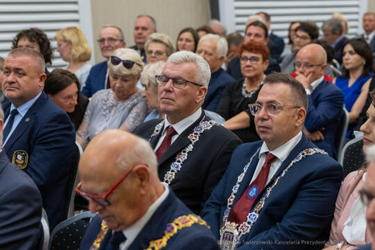 bs-230527-img_7342.jpg-izba, gala,medale