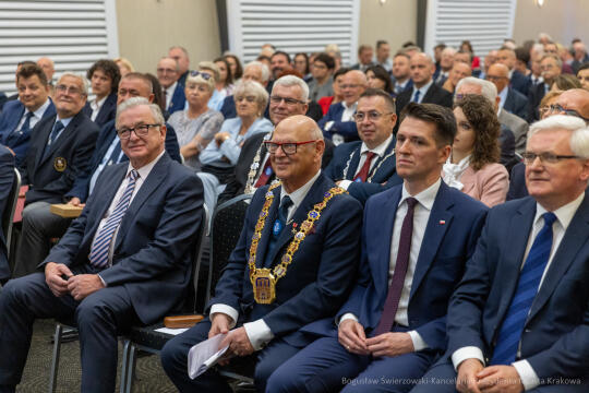 bs-230527-img_7383.jpg-izba, gala,medale