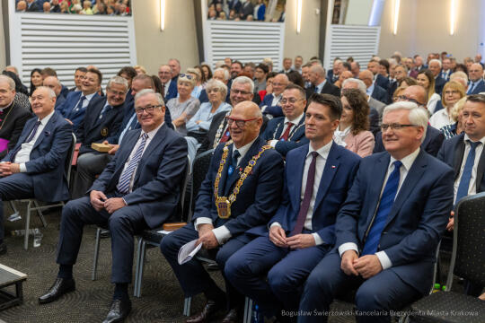 bs-230527-img_7387.jpg-izba, gala,medale