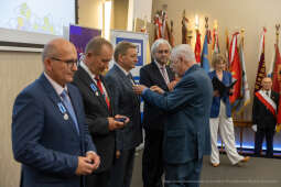 bs-230527-img_7407.jpg-izba, gala,medale