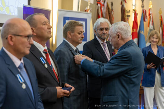 bs-230527-img_7414.jpg-izba, gala,medale