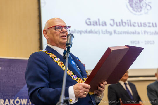 bs-230527-img_7454.jpg-izba, gala,medale