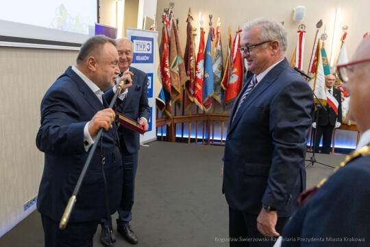 bs-230527-img_7521.jpg-izba, gala,medale