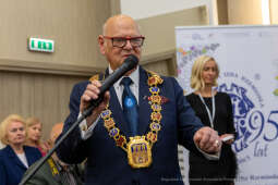 bs-230527-img_7598.jpg-izba, gala,medale