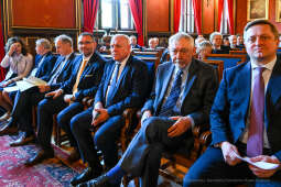 Medal 100-lecia Odzyskania Niepodległości, wręczenie, Majchrowski, Bieniek, Ostrowski, Barczyk, M