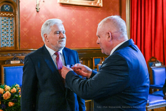 Medal 100-lecia Odzyskania Niepodległości, wręczenie, Majchrowski, Bieniek, Ostrowski, Barczyk, M