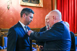 Medal 100-lecia Odzyskania Niepodległości, wręczenie, Majchrowski, Bieniek, Ostrowski, Barczyk, M