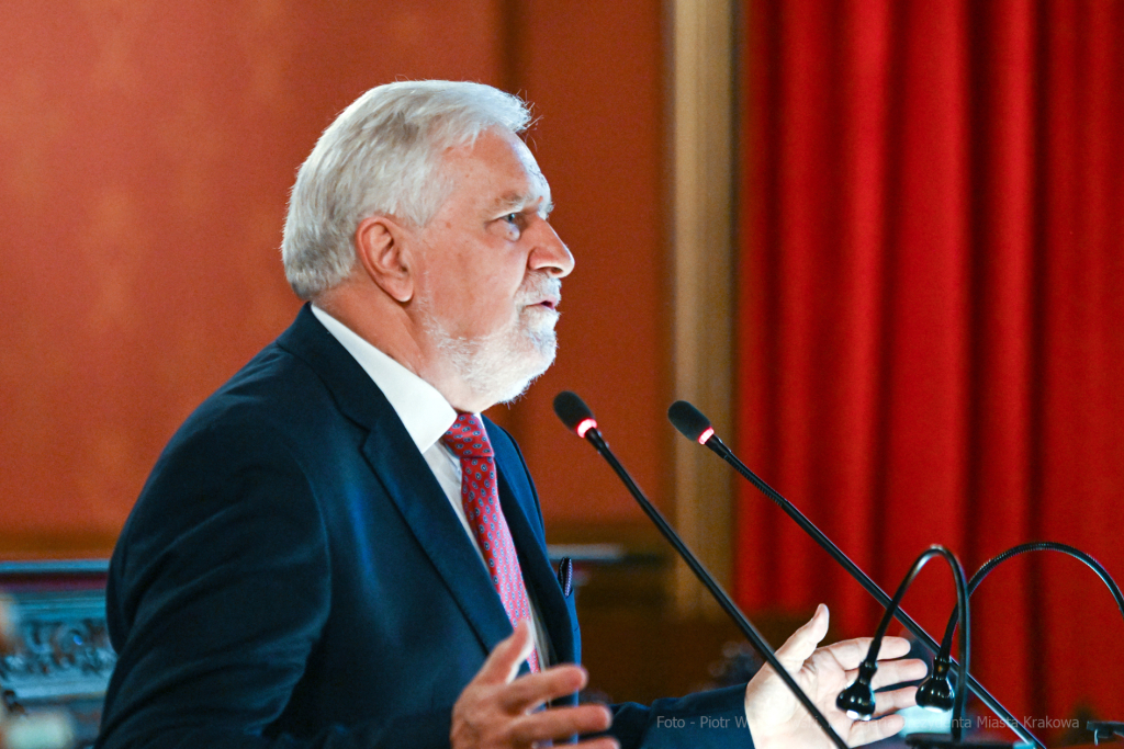 Medal 100-lecia Odzyskania Niepodległości, wręczenie, Majchrowski, Bieniek, Ostrowski, Barczyk, M  Autor: P. Wojnarowski