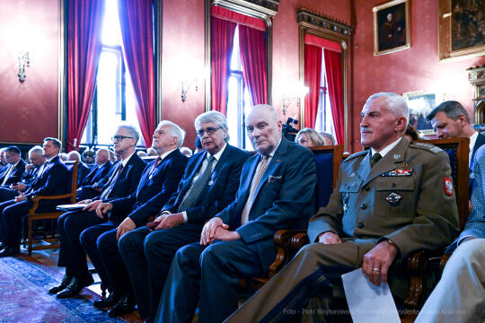 Medal 100-lecia Odzyskania Niepodległości, wręczenie, Majchrowski, Bieniek, Ostrowski, Barczyk, M