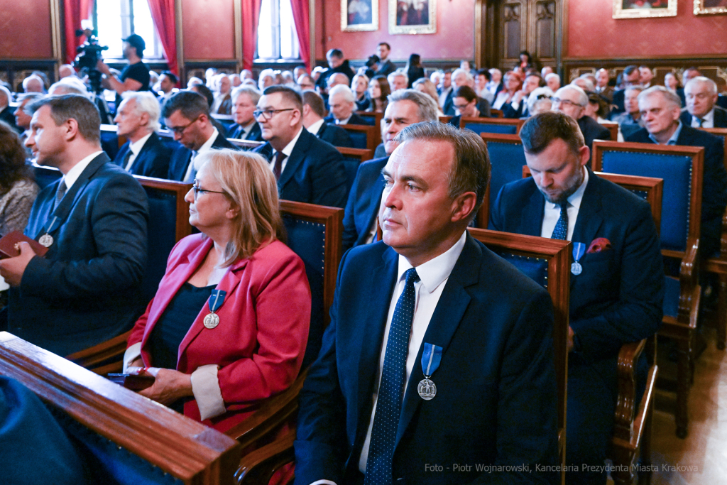Medal 100-lecia Odzyskania Niepodległości, wręczenie, Majchrowski, Bieniek, Ostrowski, Barczyk, M  Autor: P. Wojnarowski