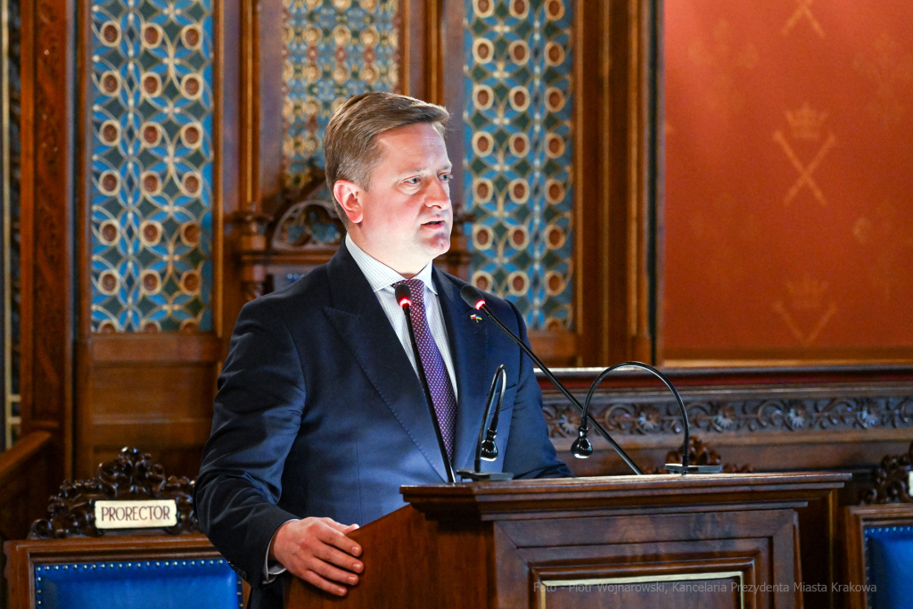 Medal 100-lecia Odzyskania Niepodległości, wręczenie, Majchrowski, Bieniek, Ostrowski, Barczyk, M  Autor: P. Wojnarowski