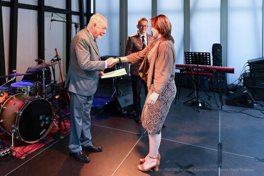 dsc_2358.jpg-stypendia, twórcze, artyści, KTO, Majchrowski, uroczystość, wręczenie