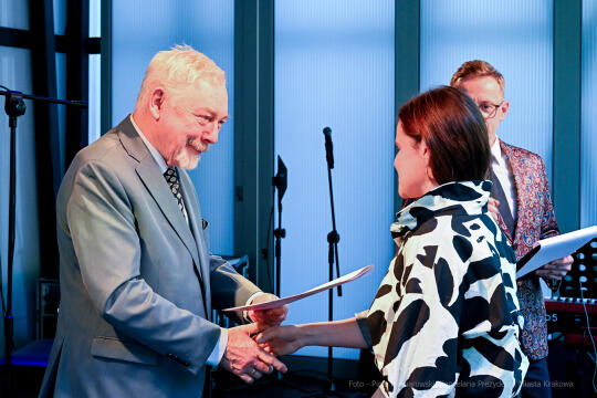 dsc_2473.jpg-stypendia, twórcze, artyści, KTO, Majchrowski, uroczystość, wręczenie