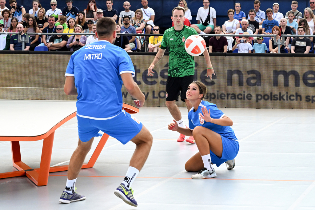 umk_1832.jpg-Teqball, Rynek Główny, Kraków, Igrzyska, Europejskie, Kozioł, finał, finały  Autor: P. Wojnarowski