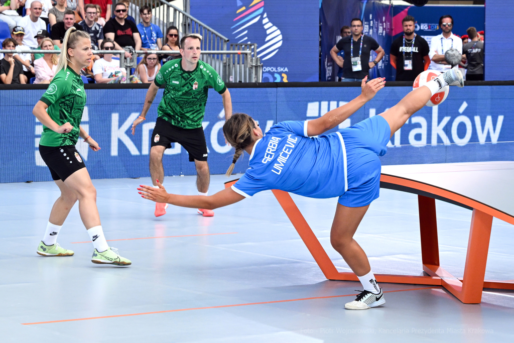 umk_2409.jpg-Teqball, Rynek Główny, Kraków, Igrzyska, Europejskie, Kozioł, finał, finały  Autor: P. Wojnarowski