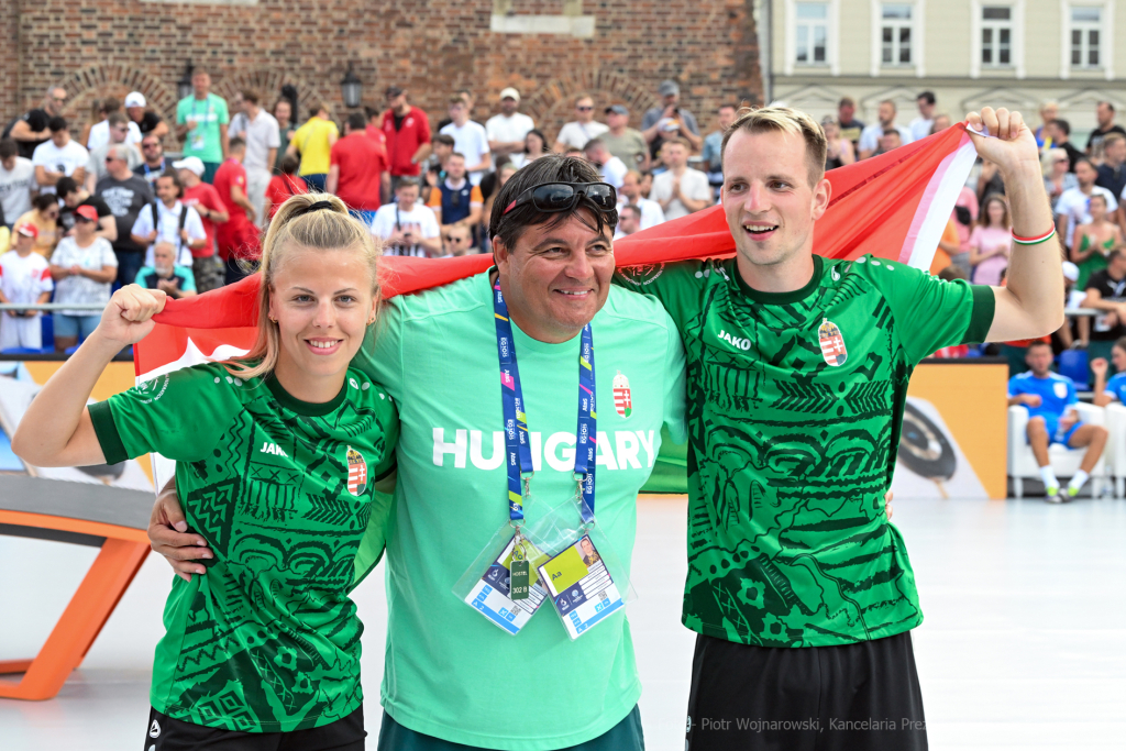 umk_2552.jpg-Teqball, Rynek Główny, Kraków, Igrzyska, Europejskie, Kozioł, finał, finały  Autor: P. Wojnarowski