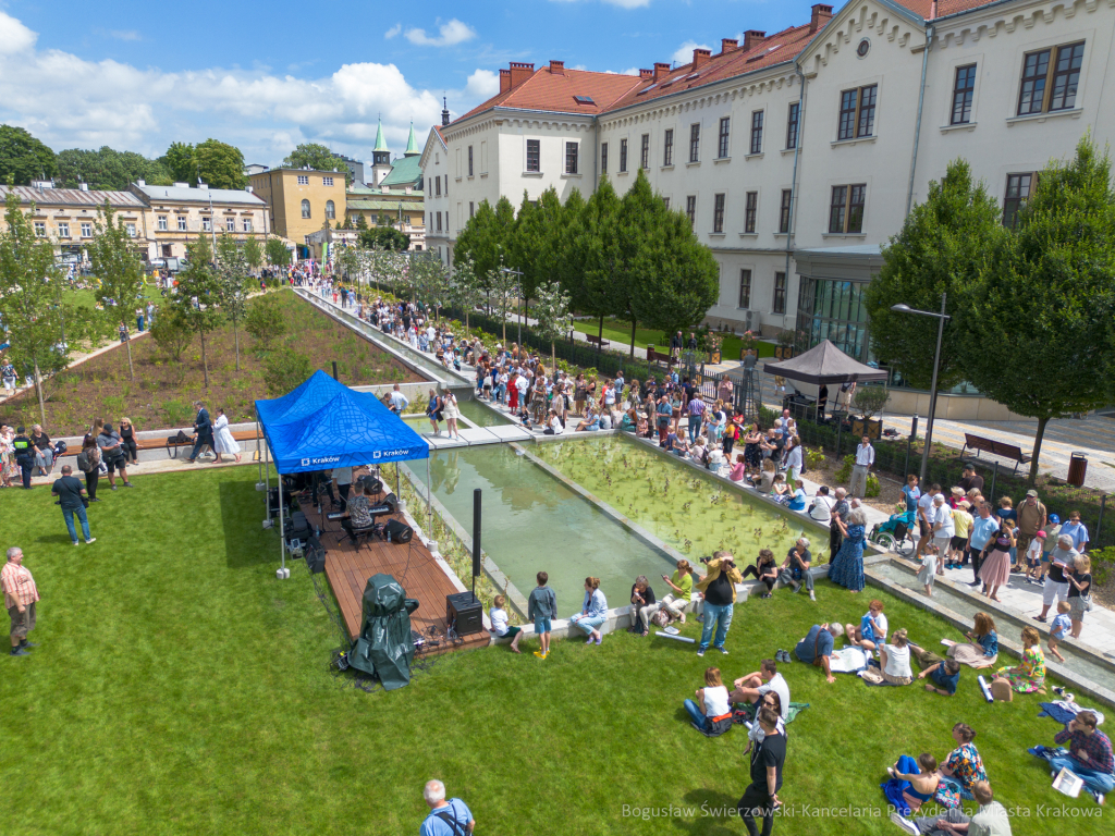 bs-230702-dji_0031.jpg-Park, Szymborska  Autor: B. Świerzowski