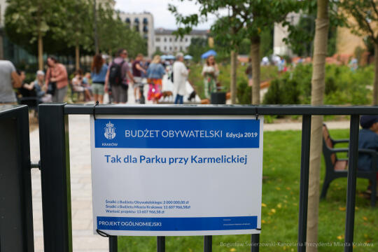 bs-230702-img_1826.jpg-Park, Szymborska