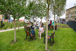 bs-230702-img_1829.jpg-Park, Szymborska