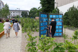 bs-230702-img_1835.jpg-Park, Szymborska